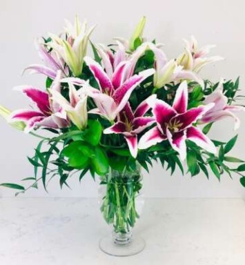 Classic Lily Bouquet
