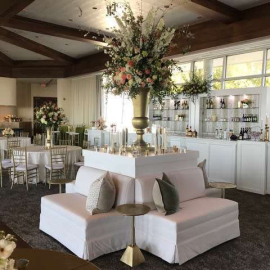 The Club Reception, Greek