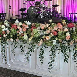 The Club Reception, Greek