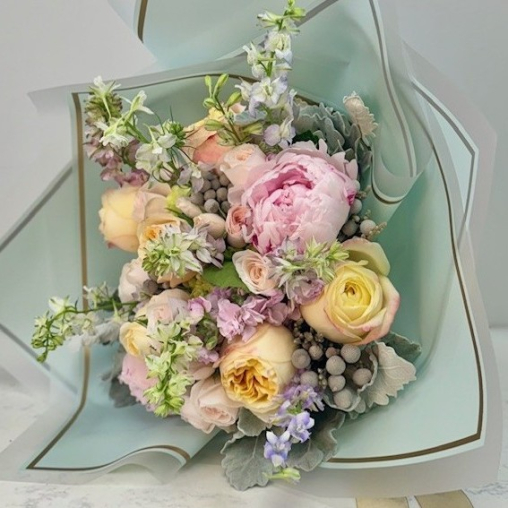 Presentation Wraps and Bouquets